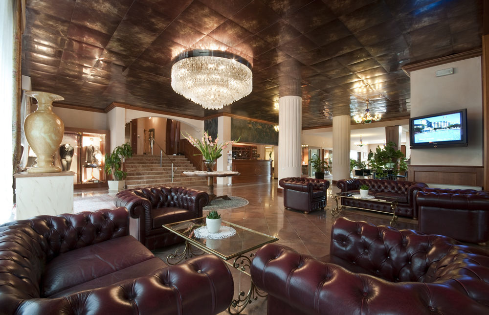 Aurelia Hotel